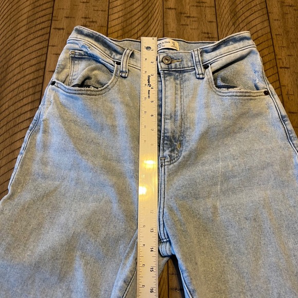 Abercrombie Fitch The Flare Ultra High Rise Light Wash Denim Jeans Size 27 - Picture 6 of 10